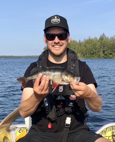 A picture of a Perch, caught by Hegge at 2022-07-19 17:23:51. The lure was a Lipless Crankbait from Berkley.